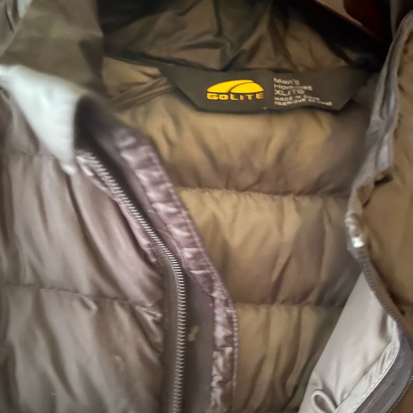 Men’s GoLite Light Puffer Vest NWOT.  In perfect condition.  Never worn. - Picture 3 of 7